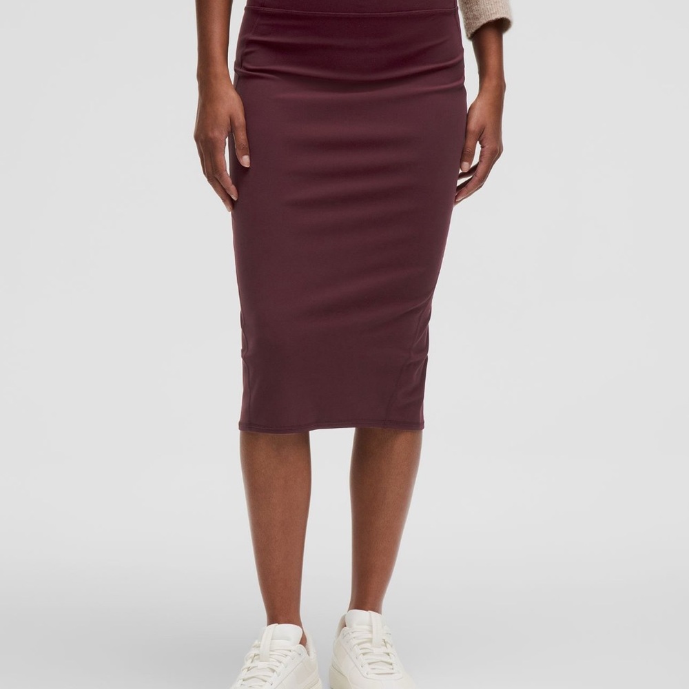 Lululemon Nulu™ Slim-Fit High-Rise Skirt - Size 6 (Color: Garnet) NWT